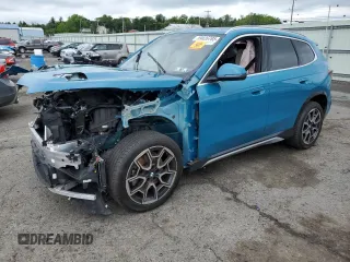 2025 BMW X1 xDrive28i z VIN WBX73EF06S5070458, wystawiony jako Copart lot #59026785 z przebiegiem Nie podano mil oraz Szkoda całkowita • Salvage title. Historia ofert i sprzedaży dostępna na DreamBid. Obrazek 1.