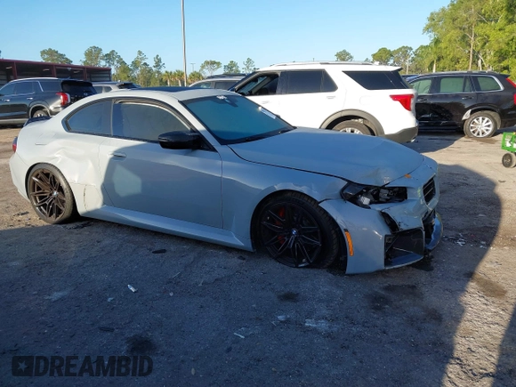 2024 BMW M2 z VIN 3MF13DM04R8E25637, wystawiony jako IAAI lot #41556777 z przebiegiem 18 810 mil mil oraz . Historia ofert i sprzedaży dostępna na DreamBid. Obrazek 1.