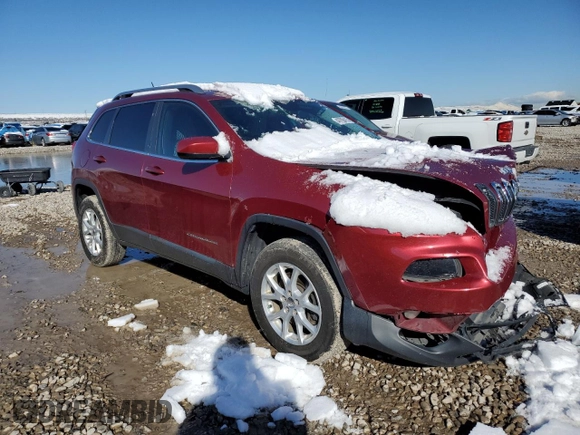 2014 Jeep Cherokee Latitude with VIN 1C4PJMCSXEW266324, listed as a Copart auction lot 49708415 with 140,961 mi miles and Salvage Title. Bid and sale history available at DreamBid. Image 4.