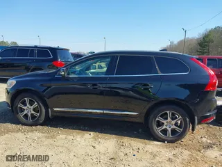 2015 Volvo XC60 T6 Drive-E Platinum with VIN YV449MDM5F2682413, listed as a IAAI auction lot 41791339 with 145,939 mi miles. Bid and sale history available at carsss.com. Image 14.