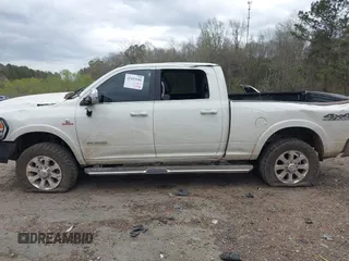 2022 Ram 2500 Laramie with VIN 3C6UR5FL3NG310109, listed as a IAAI auction lot 41832988 with 88,817 mi miles. Bid and sale history available at carsss.com. Image 14.