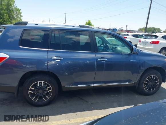 2013 Toyota Highlander Limited with VIN 5TDDK3EH7DS228933, listed as a IAAI auction lot 42442790 with 131,209 mi miles and . Bid and sale history available at DreamBid. Image 12.