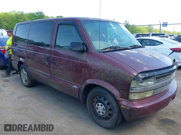 2005 Chevrolet Astro with VIN 1GNDM19X45B132824, listed as a IAAI auction lot 42157258 with 114,375 mi miles. Bid and sale history available at carsss.com. Image 1.