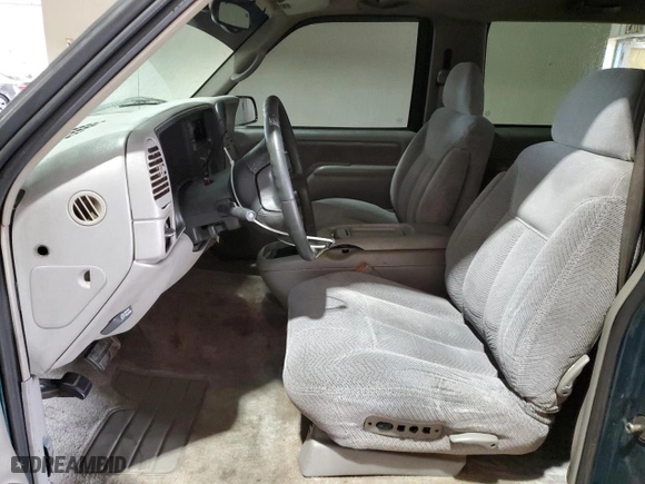 1997 Chevrolet Tahoe with VIN 3GNEK18R1VG104628, listed as a Copart auction lot 53315215 with 195,743 mi miles and Salvage Title. Bid and sale history available at carsss.com. Image 7.