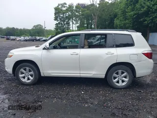 2010 Toyota Highlander with VIN 5TDBK3EH5AS011531, listed as a IAAI auction lot 42521352 with 198,605 mi miles and . Bid and sale history available at DreamBid. Image 14.