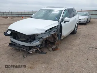 2024 Volvo XC90 Ultimate z VIN YV4H60LFXR1217884, wystawiony jako IAAI lot #42071549 z przebiegiem 11 741 mil mil oraz . Historia ofert i sprzedaży dostępna na DreamBid. Obrazek 2.