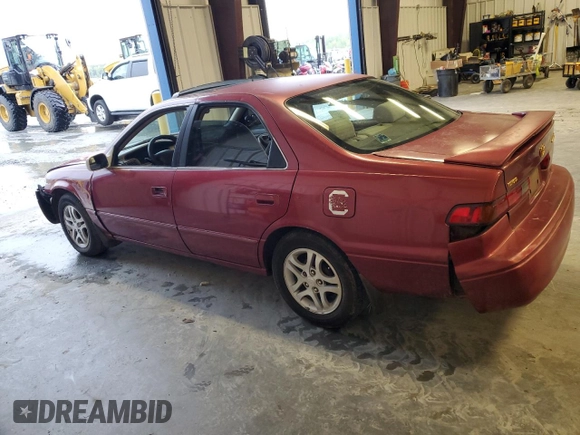 1997 Toyota Camry LE z VIN 4T1BG22K1VU033230, wystawiony jako Copart lot #52619265 z przebiegiem 301 543 mil mil oraz Szkoda całkowita • Salvage title. Historia ofert i sprzedaży dostępna na DreamBid. Obrazek 2.