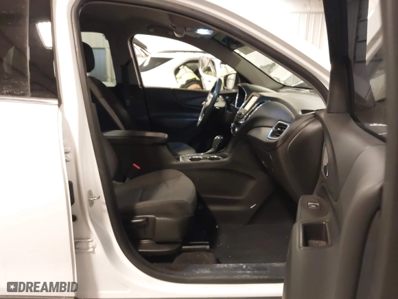 2020 Chevrolet Equinox LT with VIN 2GNAXVEX1L6220009, listed as a IAAI auction lot 41647476 with 161,913 mi miles. Bid and sale history available at carsss.com. Image 5.