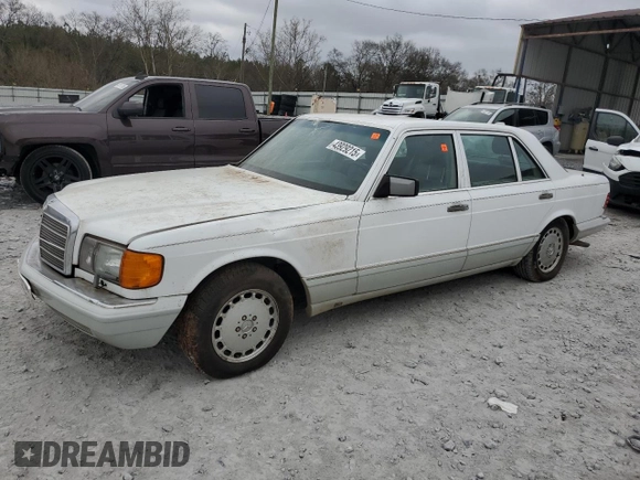 1989 Mercedes-Benz 560 with VIN WDBCA39E0KA469417, listed as a Copart auction lot 43929215 with 52,559 mi miles and Salvage Title. Bid and sale history available at DreamBid. Image 1.