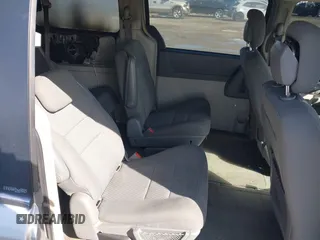 2010 Chrysler Town & Country Touring with VIN 2A4RR5D19AR450132, listed as a IAAI auction lot 41951121 with 283,451 mi miles. Bid and sale history available at carsss.com. Image 8.