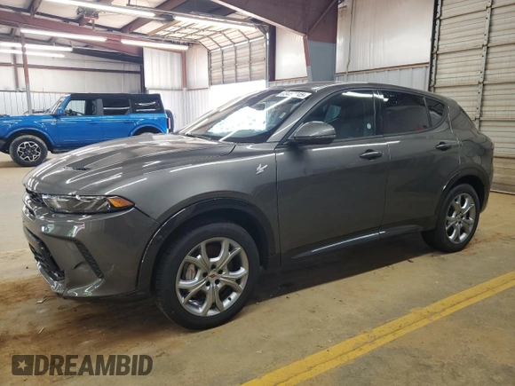 2024 Dodge Hornet R/T с VIN ZACPDFCW9R3A28979, выставлен на аукционе Copart как лот 63457745 с пробегом 14 642 миль миль и Чистый • Clean title. История ставок и продаж доступна на DreamBid. Изображение 1.