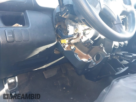 2002 Honda CR-V LX with VIN JHLRD68512C016405, listed as a IAAI auction lot 41562856 with Not Provided miles and . Bid and sale history available at DreamBid. Image 6.
