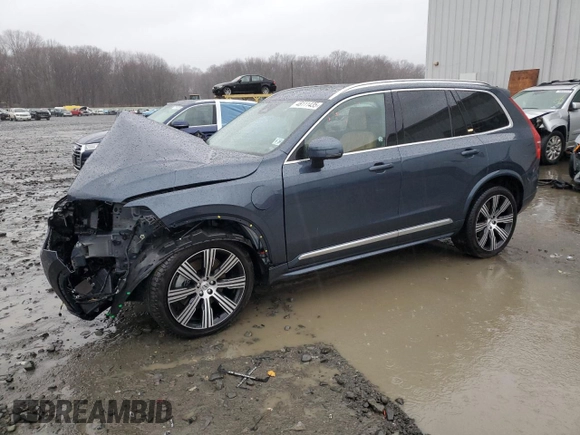 2025 Volvo XC90 Plug-In Hybrid Ultra z VIN YV4H60PFXS1305589, wystawiony jako Copart lot #48111435 z przebiegiem Nie podano mil oraz Szkoda całkowita • Salvage title. Historia ofert i sprzedaży dostępna na DreamBid. Obrazek 1.