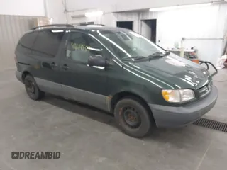 1999 Toyota Sienna LE with VIN 4T3ZF13C0XU161200, listed as a IAAI auction lot 42669659 with 250,647 mi miles and . Bid and sale history available at DreamBid. Image 1.