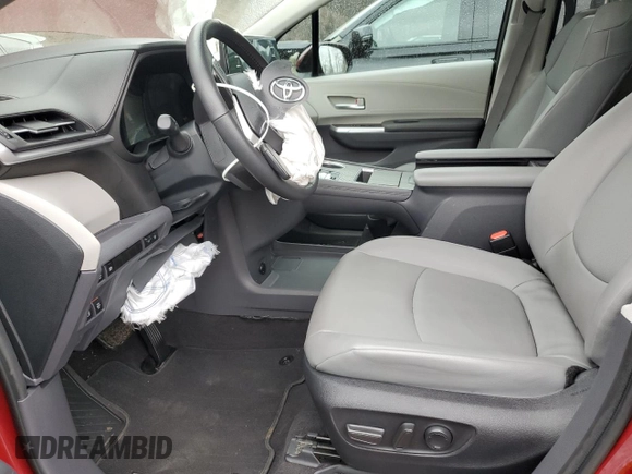 2022 Toyota Sienna XLE with VIN 5TDYRKEC8NS130037, listed as a Copart auction lot 48022555 with 31,357 mi miles and Salvage Title. Bid and sale history available at carsss.com. Image 7.