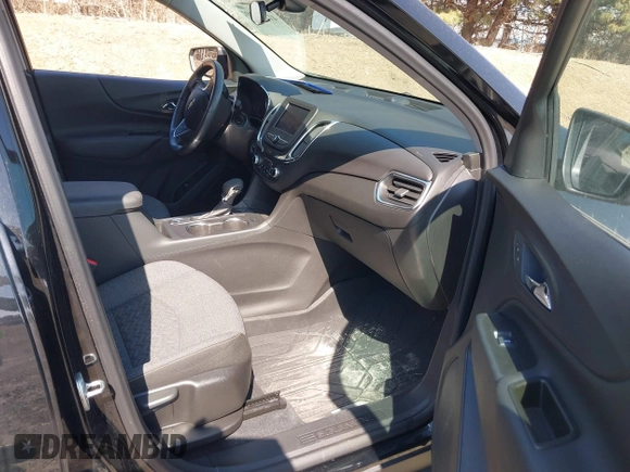 2022 Chevrolet Equinox LT with VIN 3GNAXKEV7NL245797, listed as a IAAI auction lot 41776901 with 18,055 mi miles. Bid and sale history available at carsss.com. Image 5.