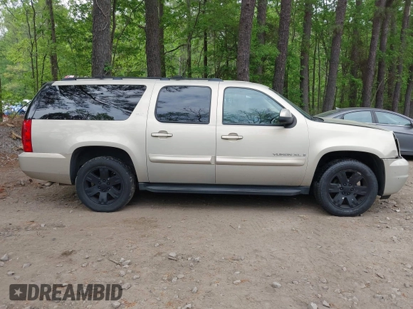 2008 GMC Yukon XL SLT 4SB with VIN 1GKFC16J28R107117, listed as a IAAI auction lot 42094539 with 197,311 mi miles and . Bid and sale history available at carsss.com. Image 13.