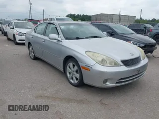 2005 Lexus ES 330 with VIN JTHBA30G855112252, listed as a IAAI auction lot 42038835 with 194,568 mi miles. Bid and sale history available at carsss.com. Image 1.