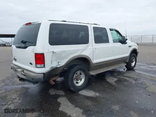 2000 Ford Excursion Limited with VIN 1FMNU43S0YEC77191, listed as a IAAI auction lot 41593538 with 207,847 mi miles. Bid and sale history available at carsss.com. Image 4.