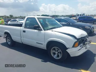 1997 GMC Sonoma with VIN 1GTCS1441VK518317, listed as a IAAI auction lot 42183464 with 75,862 mi miles. Bid and sale history available at carsss.com. Image 1.