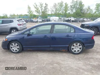 2008 Honda Civic LX z VIN 1HGFA16528L023887, wystawiony jako IAAI lot #42258235 z przebiegiem 262 586 mil mil oraz . Historia ofert i sprzedaży dostępna na DreamBid. Obrazek 14.
