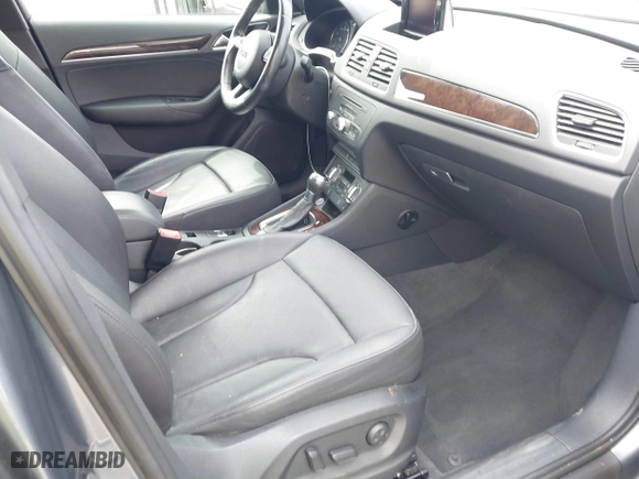 2015 Audi Q3 2.0T Premium Plus with VIN WA1EFCFSXFR009768, listed as a IAAI auction lot 41974476 with 53,013 mi miles. Bid and sale history available at carsss.com. Image 5.