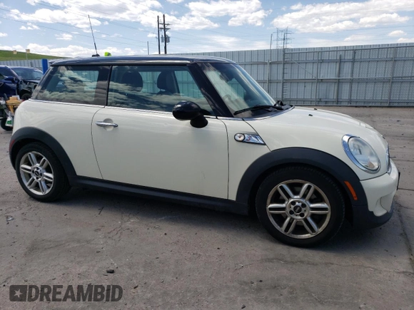 2013 MINI Hardtop S with VIN WMWSV3C52DT389647, listed as a Copart auction lot 56764135 with 152,957 mi miles and Clean Title. Bid and sale history available at DreamBid. Image 4.