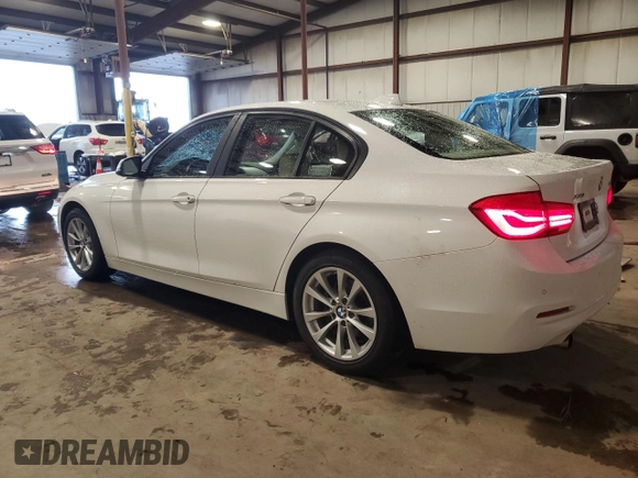 2016 BMW 3 Series 320i xDrive z VIN WBA8A3C59GK551242, wystawiony jako Copart lot #56939365 z przebiegiem 146 326 mil mil oraz Szkoda całkowita • Salvage title. Historia ofert i sprzedaży dostępna na DreamBid. Obrazek 2.