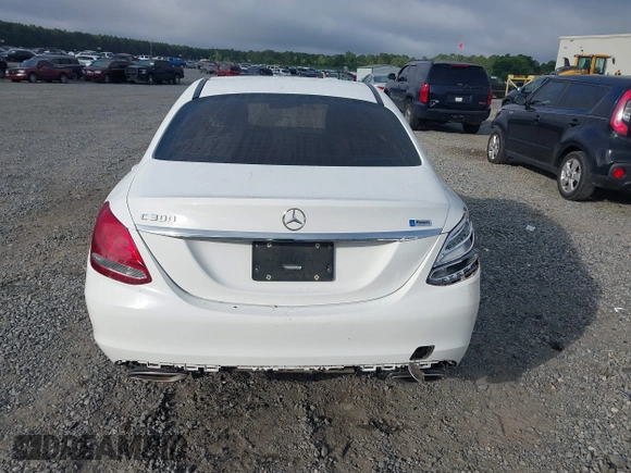 2018 Mercedes-Benz C 300 with VIN 55SWF4JB5JU268060, listed as a IAAI auction lot 42380459 with 111,801 mi miles and . Bid and sale history available at DreamBid. Image 16.