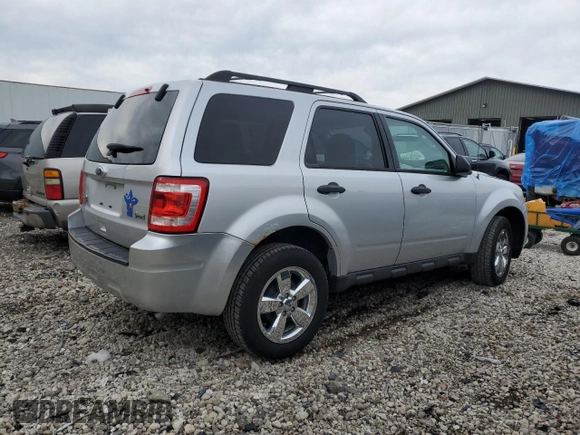 2004 Chevrolet Suburban Z71 with VIN 3GNFK16Z14G116946, listed as a Copart auction lot 80437924 with 319,240 mi miles and Non Repairable. Bid and sale history available at carsss.com. Image 3.