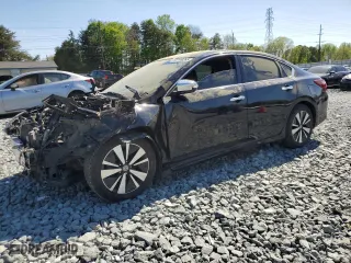 2018 Nissan Altima 2.5 SV with VIN 1N4AL3AP1JC168437, listed as a Copart auction lot 53108265 with 99,713 mi miles and Clean Title. Bid and sale history available at carsss.com. Image 1.