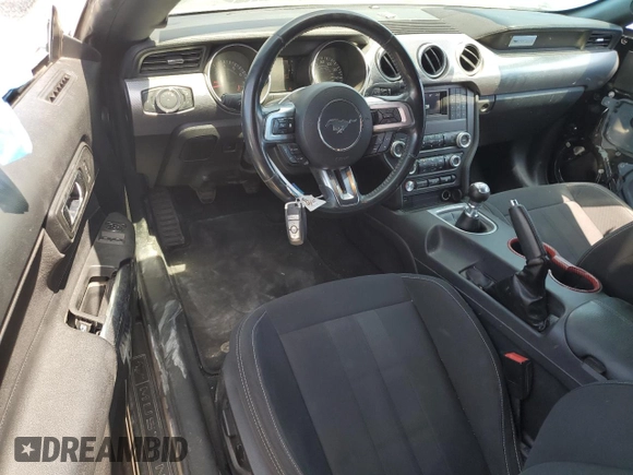 2021 Ford Mustang GT z VIN 1FA6P8CF5M5148745, wystawiony jako Copart lot #52045455 z przebiegiem 41 151 mil mil oraz Szkody całkowita. Historia ofert i sprzedaży dostępna na DreamBid. Obrazek 8.