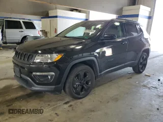 2019 Jeep Compass Altitude z VIN 3C4NJDBB8KT647373, wystawiony jako Copart lot #54104865 z przebiegiem 76 788 mil mil oraz Szkoda całkowita • Salvage title. Historia ofert i sprzedaży dostępna na DreamBid. Obrazek 1.