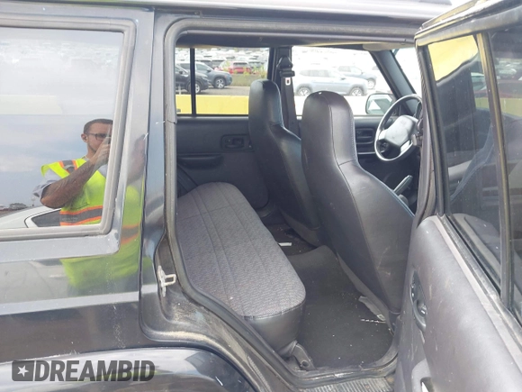 2000 Jeep Cherokee z VIN 1J4FF48S2YL190863, wystawiony jako IAAI lot #42820115 z przebiegiem 133 296 mil mil oraz . Historia ofert i sprzedaży dostępna na DreamBid. Obrazek 8.
