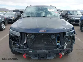 2018 Jeep Grand Cherokee Trailhawk with VIN 1C4RJFLTXJC365640, listed as a IAAI auction lot 41916380 with NaN miles. Bid and sale history available at carsss.com. Image 6.