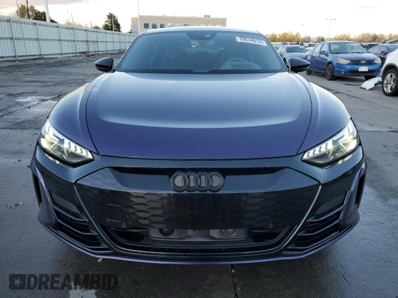 2022 Audi RS e-tron GT z VIN WAUAHBFW1N7903340, wystawiony jako Copart lot #79074014 z przebiegiem 13 755 mil mil oraz Szkoda całkowita • Salvage title. Historia ofert i sprzedaży dostępna na DreamBid. Obrazek 5.