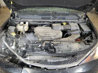 2020 Chrysler Voyager LXi z VIN 2C4RC1DG1LR262227, wystawiony jako Copart lot #50996495 z przebiegiem 115 529 mil mil oraz Szkoda całkowita • Salvage title. Historia ofert i sprzedaży dostępna na DreamBid. Obrazek 12.