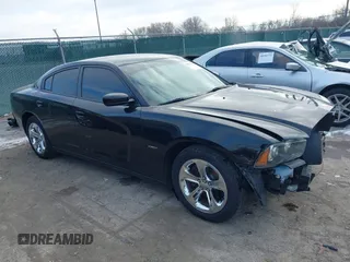 2014 Dodge Charger RT z VIN 2C3CDXCT4EH275099, wystawiony jako IAAI lot #40977562 z przebiegiem 109 889 mil mil oraz . Historia ofert i sprzedaży dostępna na DreamBid. Obrazek 1.