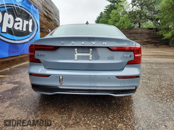 2024 Volvo S60 Plus Dark Theme z VIN 7JRL12TL4RG280801, wystawiony jako Copart lot #59200795 z przebiegiem 29 046 mil mil oraz Czysty tytuł • Clean title. Historia ofert i sprzedaży dostępna na DreamBid. Obrazek 6.