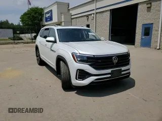 2024 Volkswagen Atlas SEL Premium R-Line with VIN 1V2FR2CA5RC560610, listed as a Copart auction lot 55351535 with 18,105 mi miles and Salvage title. Bid and sale history available at DreamBid. Image 14.