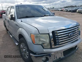 2011 Ford F-150 XL with VIN 1FTFW1CF8BFB09806, listed as a IAAI auction lot 38661944 with 1 mi miles. Bid and sale history available at carsss.com. Image 1.