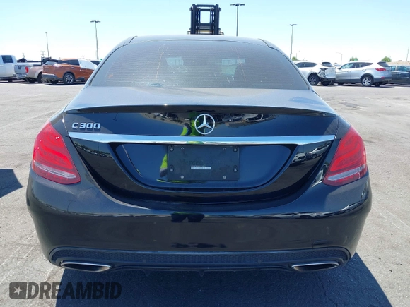 2018 Mercedes-Benz C 300 z VIN WDDWF4JB2JR417509, wystawiony jako IAAI lot #42291433 z przebiegiem 66 837 mil mil oraz . Historia ofert i sprzedaży dostępna na DreamBid. Obrazek 17.