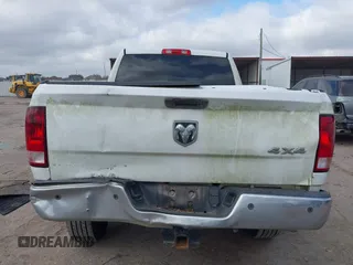 2015 Ram 2500 Tradesman with VIN 3C6UR5CL5FG679575, listed as a IAAI auction lot 41493456 with 257,884 mi miles. Bid and sale history available at carsss.com. Image 17.