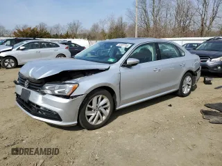 2018 Volkswagen Passat 2.0T SE with VIN 1VWBA7A33JC045695, listed as a Copart auction lot 50931165 with 71,172 mi miles and Salvage Title. Bid and sale history available at carsss.com. Image 1.