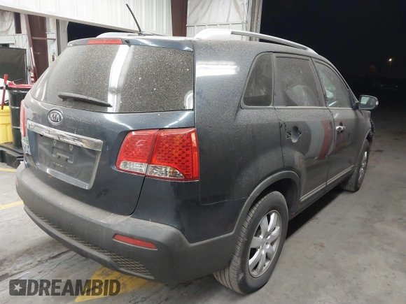 2011 Kia Sorento LX with VIN 5XYKT4A18BG167038, listed as a IAAI auction lot 41625650 with 238,628 mi miles. Bid and sale history available at carsss.com. Image 4.