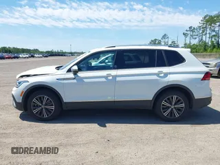 2024 Volkswagen Tiguan with VIN 3VVTB7AX9RM217926, listed as a IAAI auction lot 42339057 with 8,233 mi miles and . Bid and sale history available at DreamBid. Image 15.