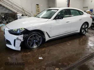 2024 BMW i4 xDrive40 with VIN WBY83FB0XRFS52020, listed as a Copart auction lot 81623924 with 2,100 mi miles and Salvage Title. Bid and sale history available at carsss.com. Image 1.