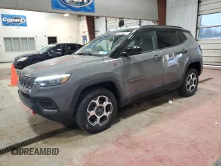 2022 Jeep Compass Trailhawk z VIN 3C4NJDDB4NT203246, wystawiony jako Copart lot #51316075 z przebiegiem 25 966 mil mil oraz Szkoda całkowita • Salvage title. Historia ofert i sprzedaży dostępna na DreamBid. Obrazek 1.
