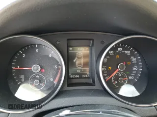 2014 Volkswagen Jetta TDI w/Sunroof z VIN 3VWPL7AJ4EM621796, wystawiony jako Copart lot #57605935 z przebiegiem 102 506 mil mil oraz Szkoda całkowita • Salvage title. Historia ofert i sprzedaży dostępna na DreamBid. Obrazek 9.