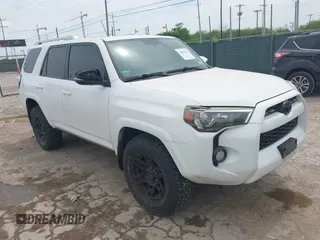 2018 Toyota 4Runner SR5 with VIN JTEZU5JR7J5168577, listed as a IAAI auction lot 42052251 with 152,751 mi miles and . Bid and sale history available at DreamBid. Image 1.